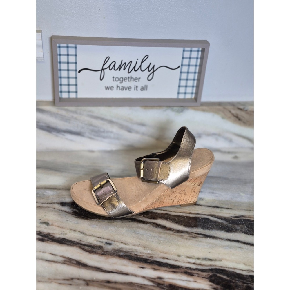 Aerosoles Mega Plush Bronze Metallic Cork Wedge Sandals Size 9.5M Vacation Boho - Picture 10 of 11